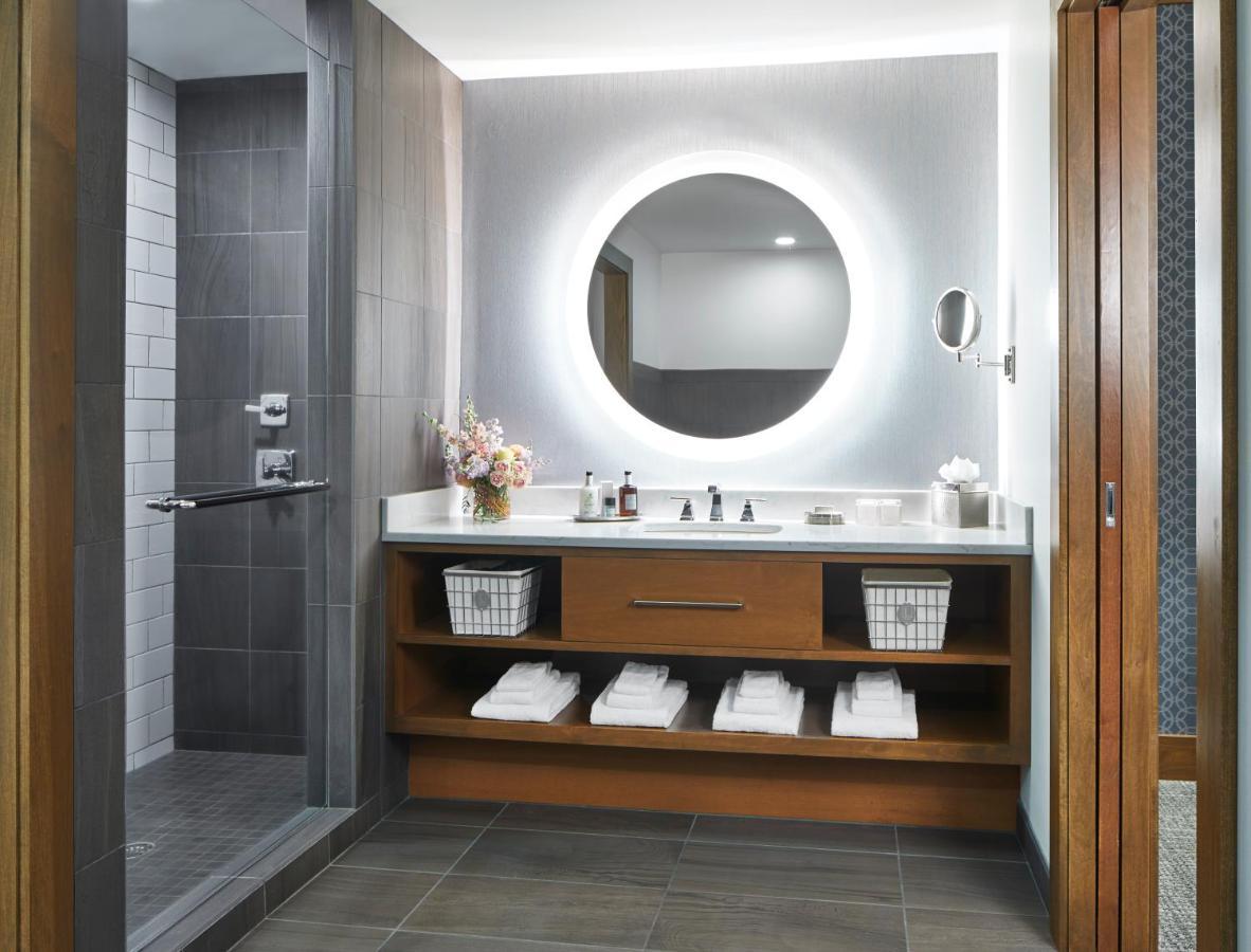 The Hotel Landing Wayzata Bagian luar foto