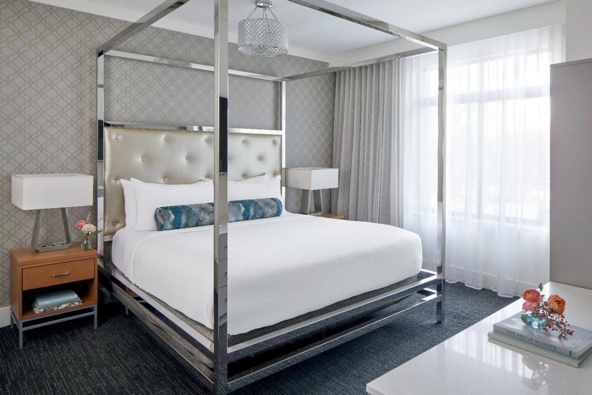 The Hotel Landing Wayzata Bagian luar foto