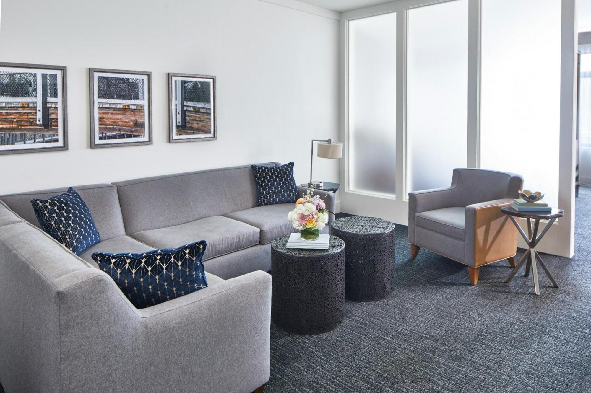 The Hotel Landing Wayzata Bagian luar foto