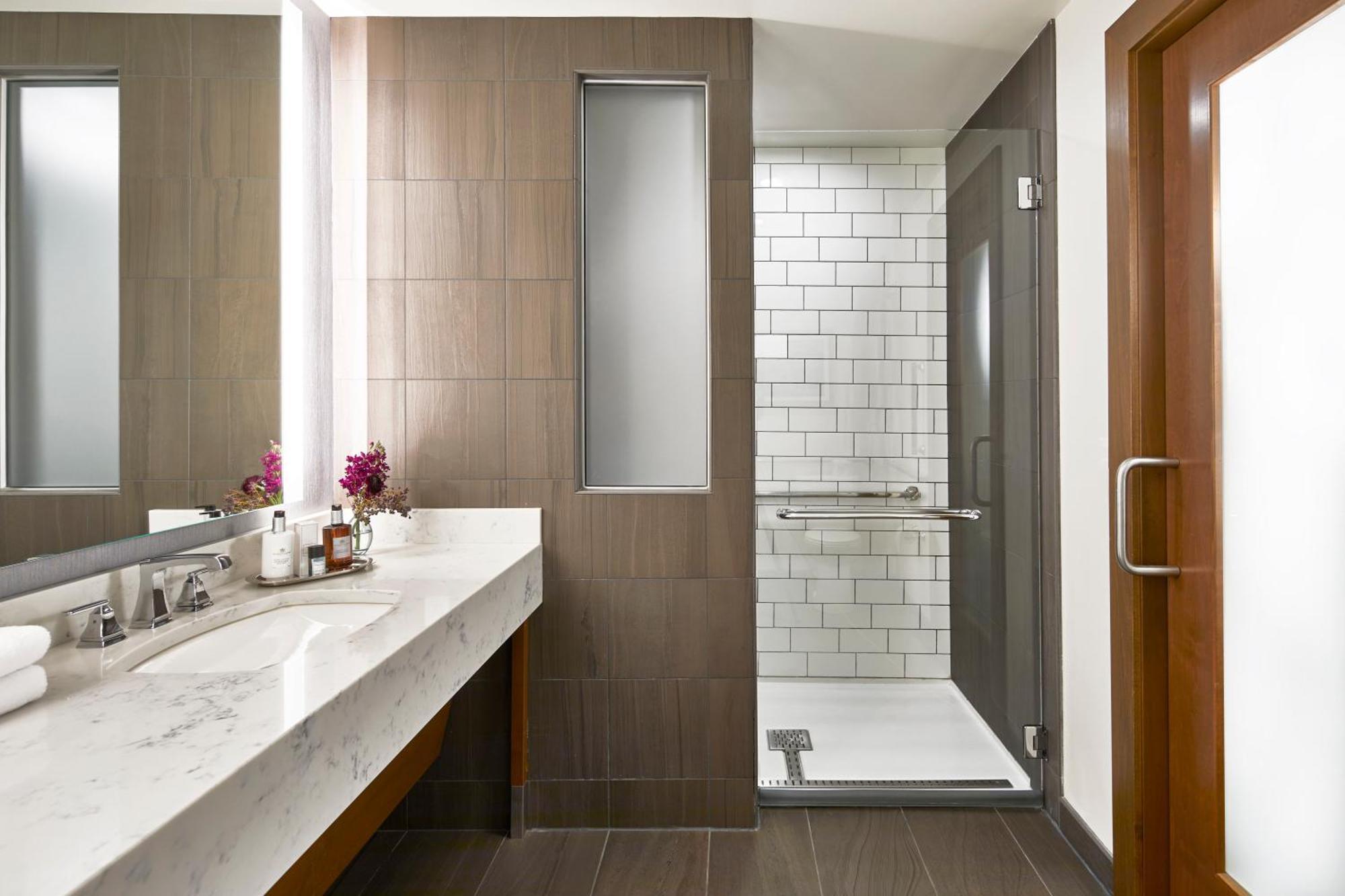 The Hotel Landing Wayzata Ruang foto