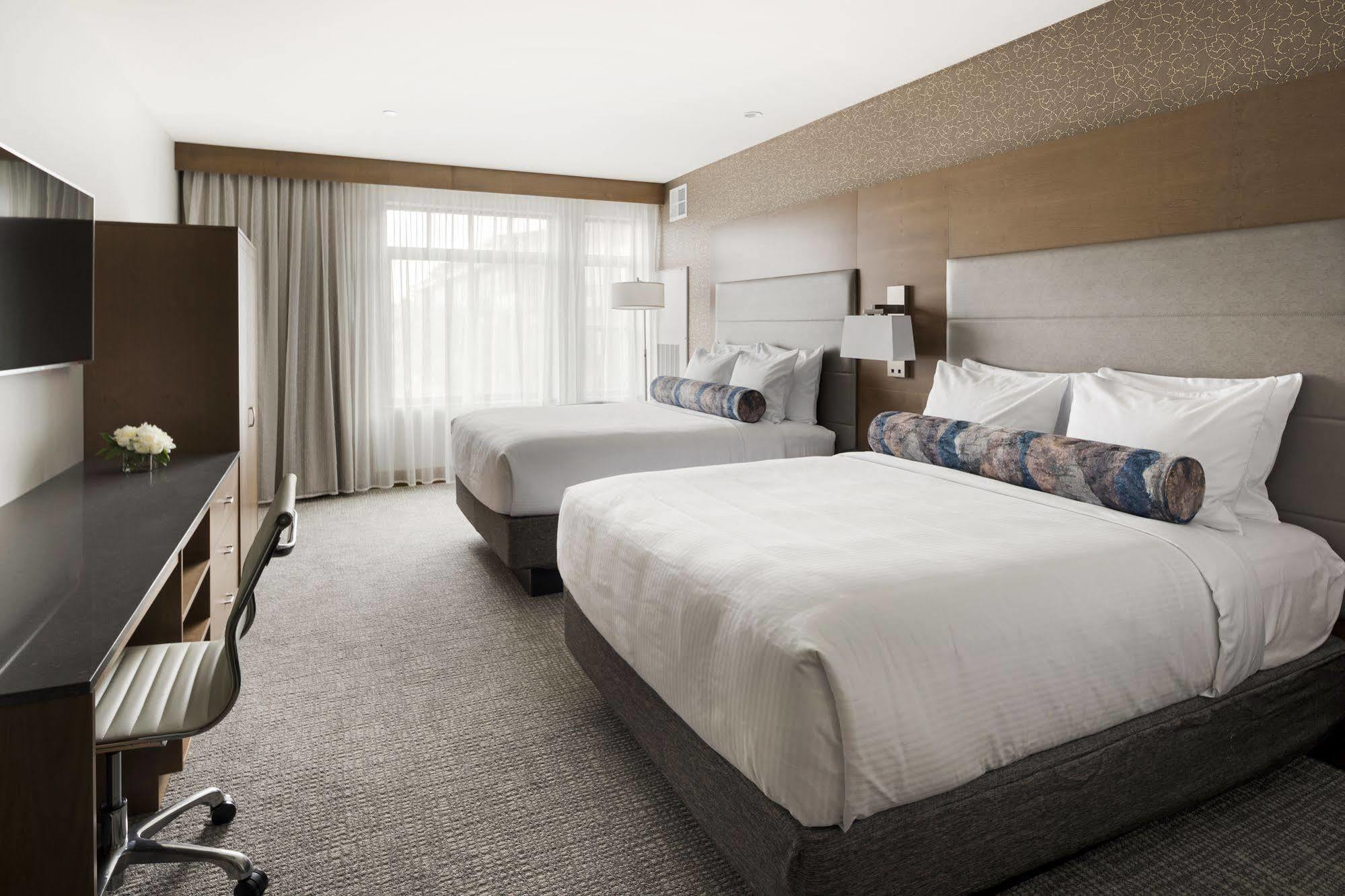 The Hotel Landing Wayzata Bagian luar foto