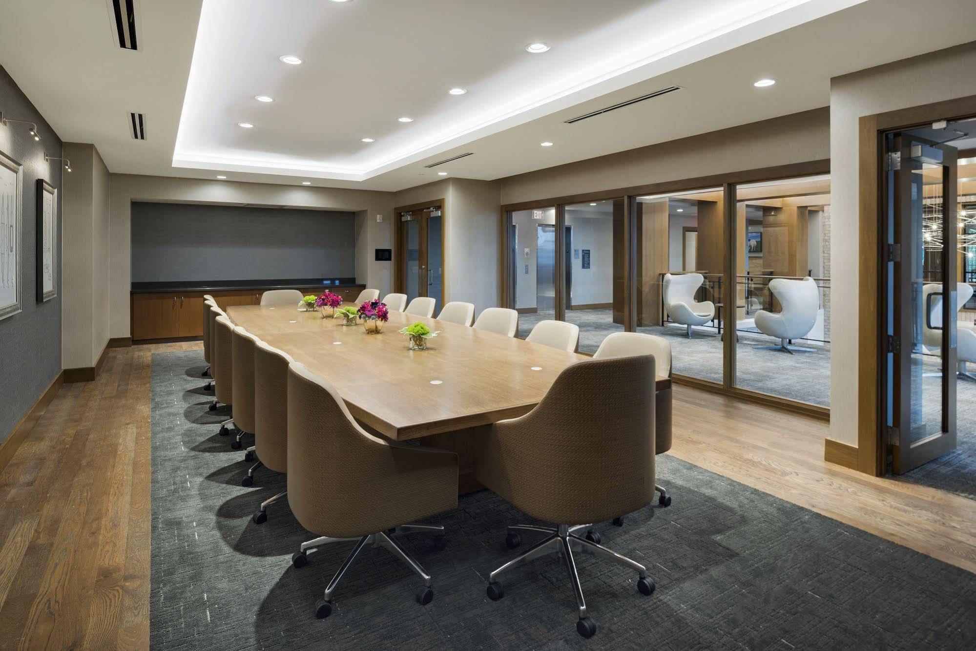 The Hotel Landing Wayzata Bagian luar foto